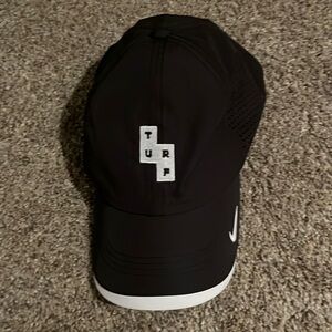 Nike Dri-Fit Adult Unisex Hat
Heritage86 Cap Black Strapback 
Golf